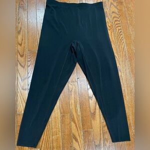 YITTY Classic Black Leggings